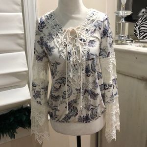 White House Black Market top. Never worn